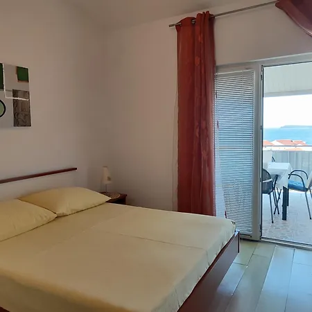 Zdenka Apartment *
